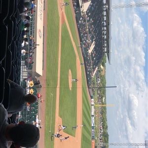 Meet your Posher, Jennava